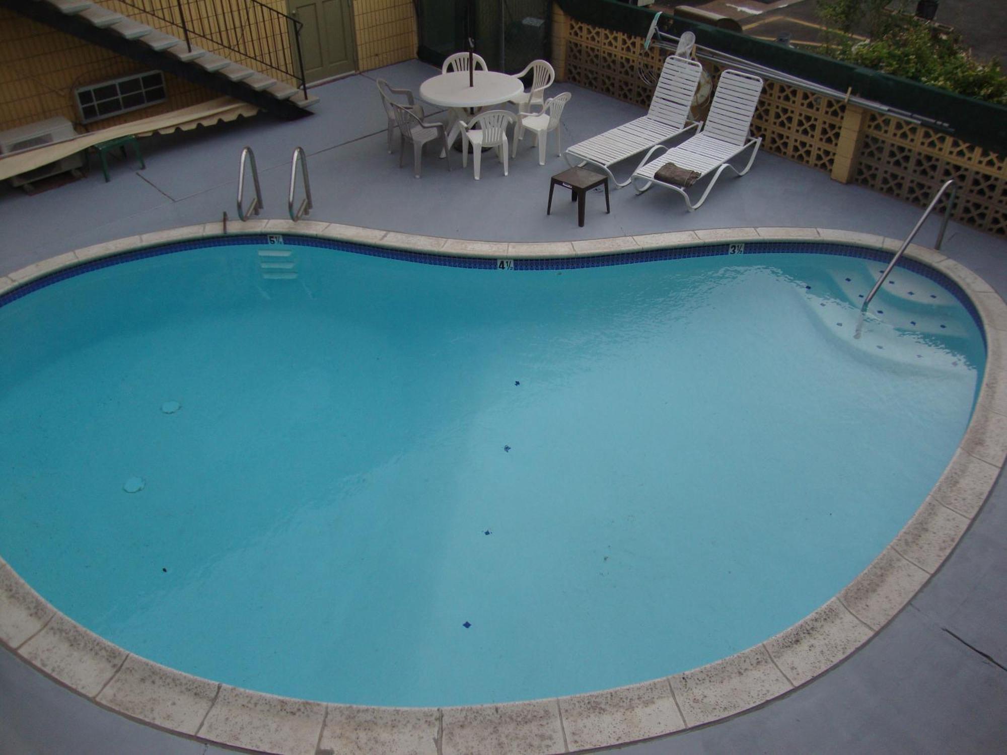 Townhouse Inn And Suites Brawley Bagian luar foto