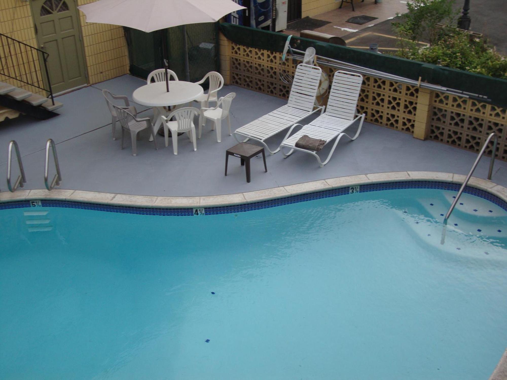 Townhouse Inn And Suites Brawley Bagian luar foto
